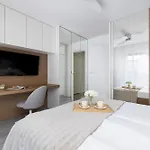 Elegant With Parking & Ac By Renters *