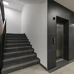 Elegant With Parking & Ac By Renters *