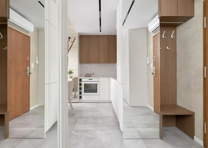 Elegant With Parking & Ac By Renters Katowice